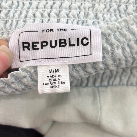 For the Republic light blue smocked waist Pants size M - Picture 4 of 4